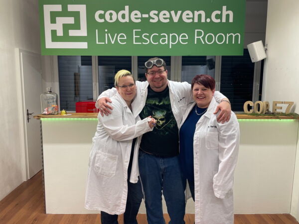 Die Gruppe Die drei Spinner hat den Live Escape Room erfolgreich geschafft