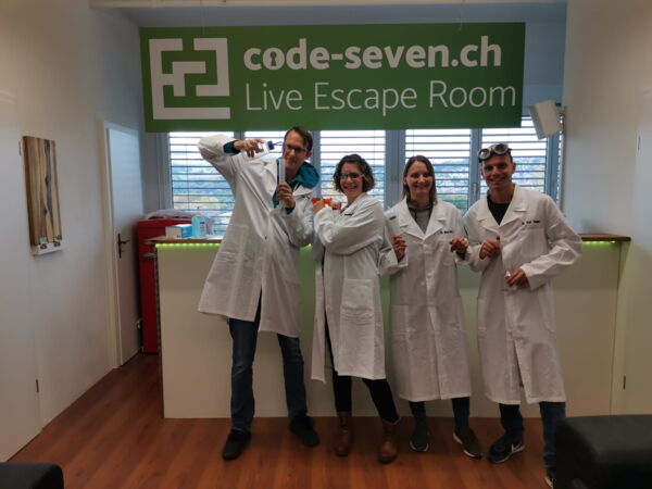 Die Gruppe Waldhof hat den Live Escape Room erfolgreich geschafft