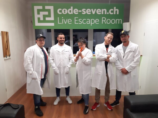 Die Gruppe 77U hat den Live Escape Room erfolgreich geschafft