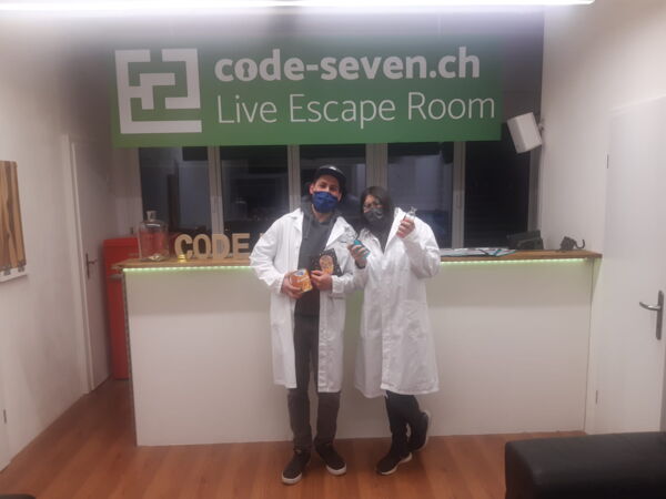 Die Gruppe Tschabalala hat den Live Escape Room erfolgreich geschafft