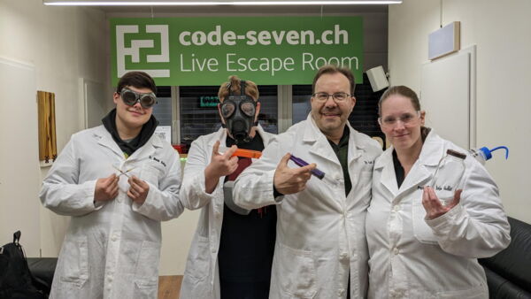 Die Gruppe D' Föcks hat den Live Escape Room erfolgreich geschafft